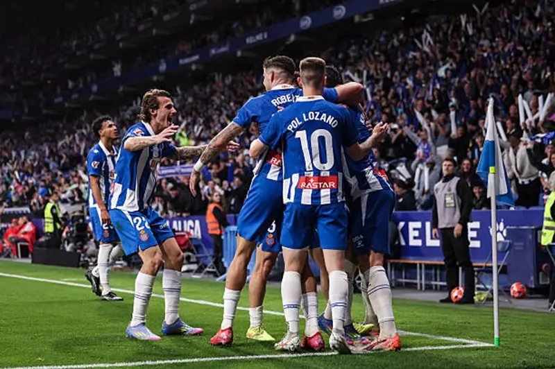 احتفال لاعبو إسبانيول خلال مواجهة خيتافي